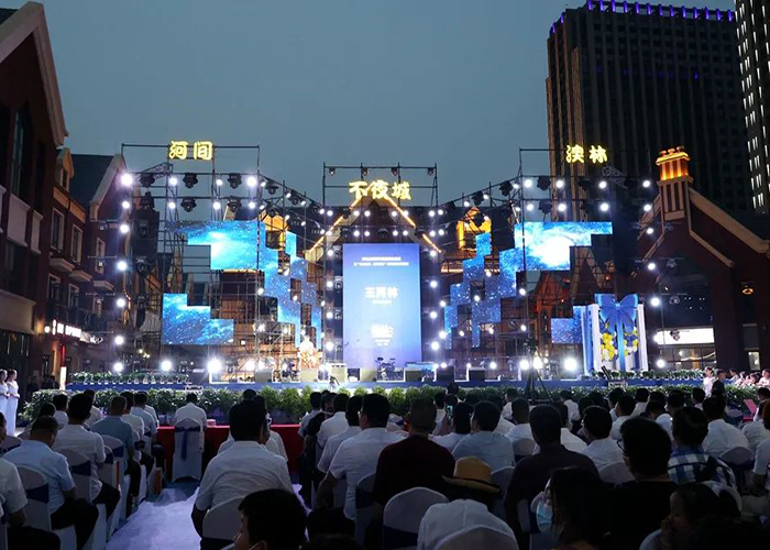 澳林·托斯卡钠小镇夜市
